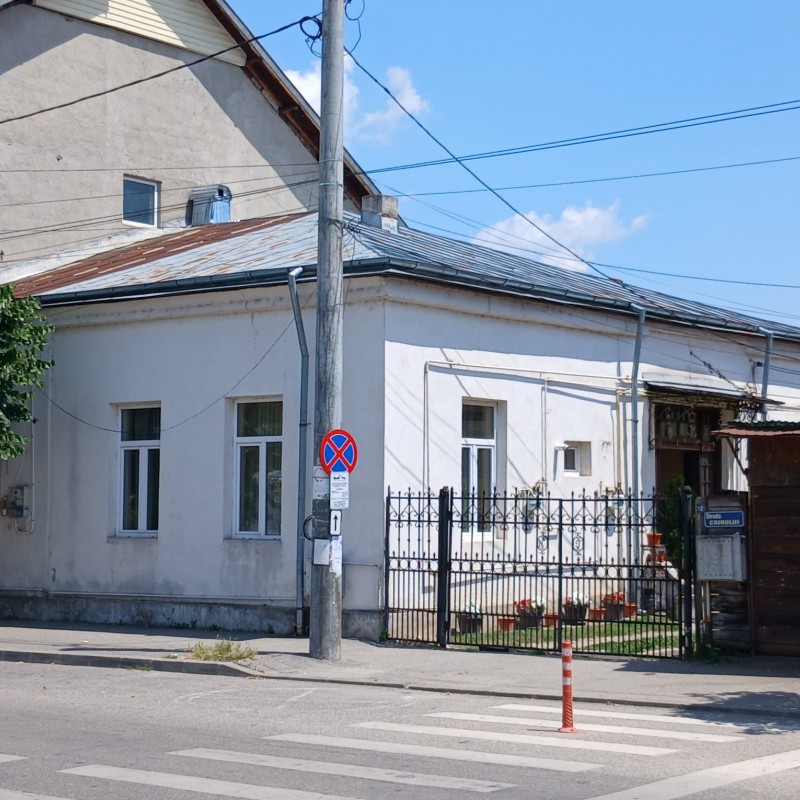 Garsonieră la Casa, Centru, Pitesti, 25,49 mp + 54,39 mp teren